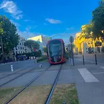 A In Δωμάτια σε οικογενειακή κατοικία Νίκαια